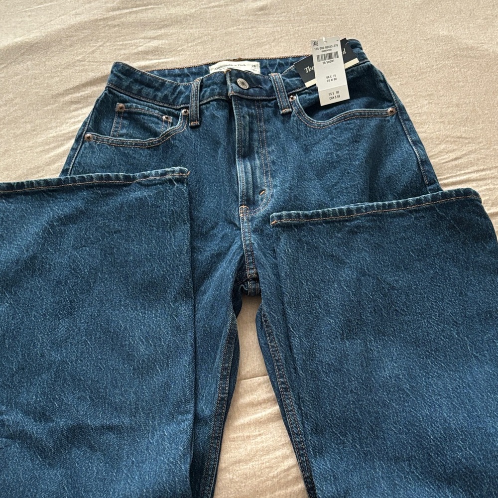 Abercrombie 90s relaxed high rise Jean